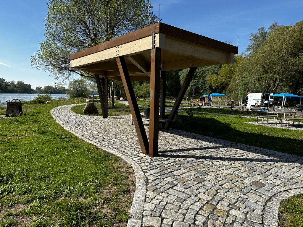 Überdachung mit Blick auf Rhein Leimersheim